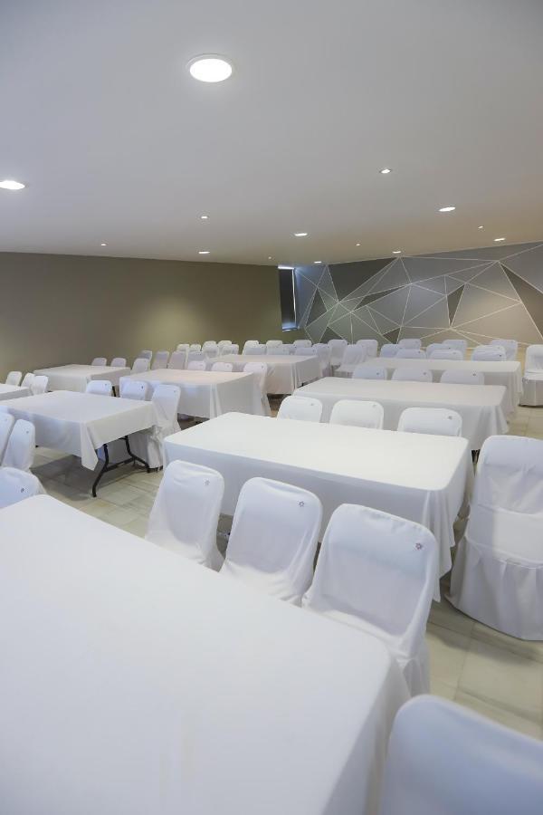 Hotel Tryp By Wyndham Chetumal Zewnętrze zdjęcie